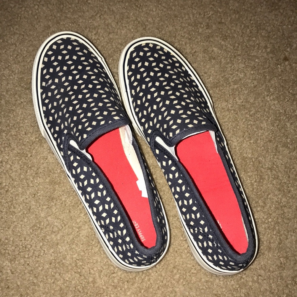 Mossimo slide on shoes size 10